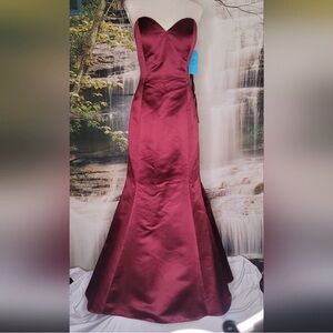 Bill Levkoff Womens 12 Formal gown style 1511 wine satin strapless mermaid dress